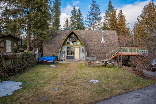 2103 10Th Avenue, Castlegar, BC - Outdoor With Deck Patio Veranda