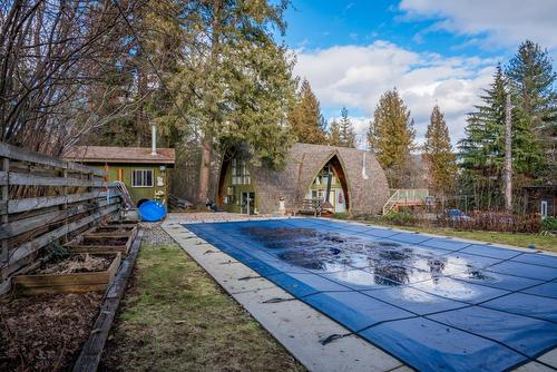 2103 10Th Avenue, Castlegar, BC - Outdoor With In Ground Pool