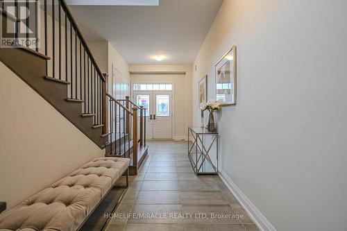 47 Mapleton St, Richmond Hill, ON - Indoor Photo Showing Other Room