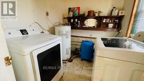 26 George Ave, Wasaga Beach, ON - Indoor Photo Showing Laundry Room