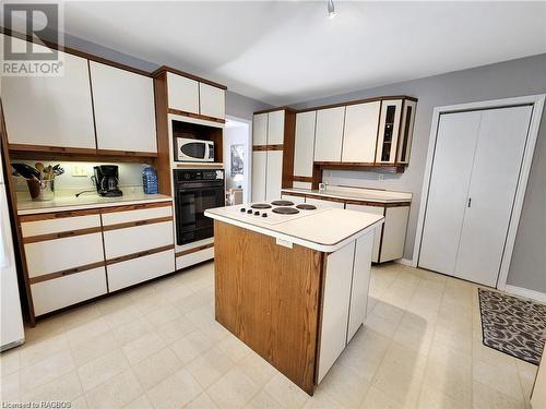 5 Noble Drive, Miller Lake, ON - Indoor Photo Showing Kitchen