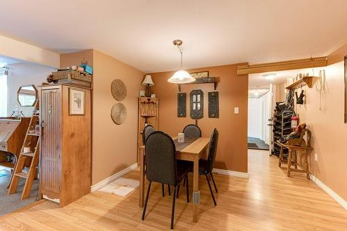 1300 Mcnab Road, Niagara-On-The-Lake, ON - Indoor Photo Showing Dining Room