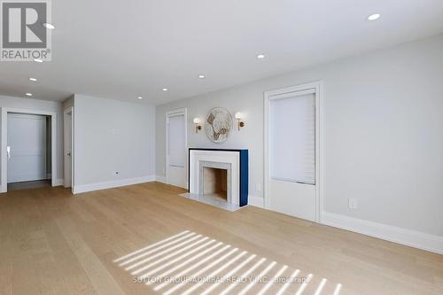 3 Regent St, Richmond Hill, ON - Indoor With Fireplace