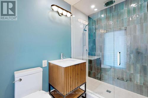 3 Regent St, Richmond Hill, ON - Indoor Photo Showing Bathroom
