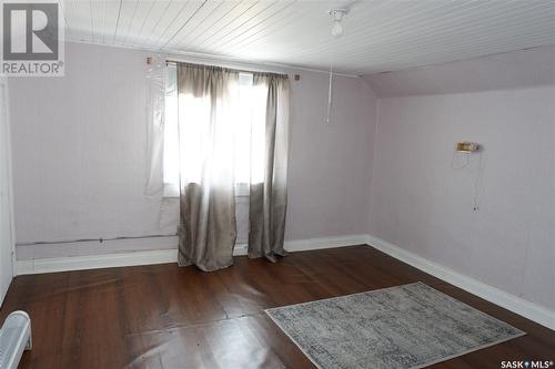 9 3Rd Street E, Willow Bunch, SK - Indoor Photo Showing Other Room