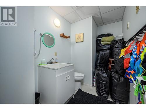 7448 Old Stamp Mill Road, Vernon, BC - Indoor Photo Showing Bathroom