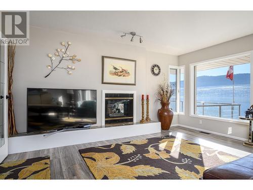 7448 Old Stamp Mill Road, Vernon, BC - Indoor Photo Showing Living Room With Fireplace