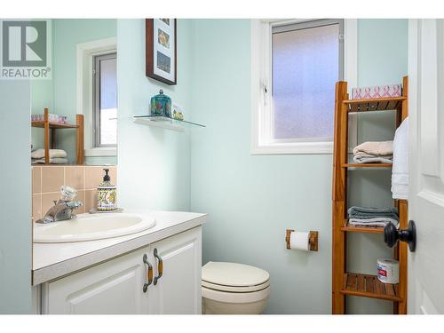 7448 Old Stamp Mill Road, Vernon, BC - Indoor Photo Showing Bathroom