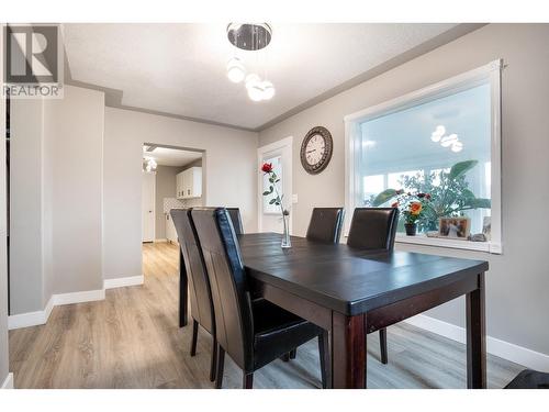 7880 Pleasant Valley Road, Vernon, BC - Indoor Photo Showing Dining Room