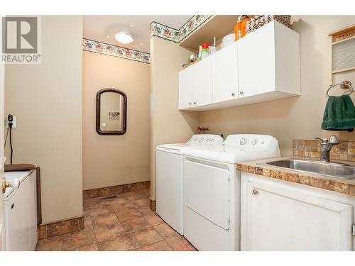 6655 Cosens Bay Road, Coldstream, BC - Indoor Photo Showing Laundry Room