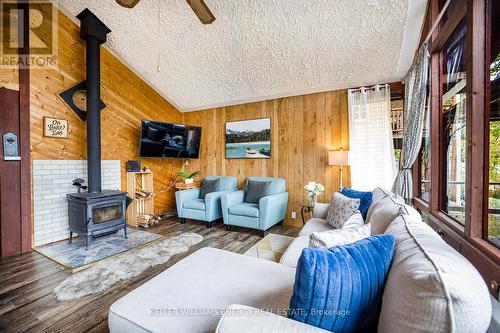 104 Lucky Strike Road, Trent Hills, ON - Indoor Photo Showing Living Room With Fireplace