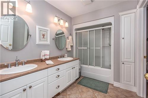 12 Oakcroft Cres, Moncton, NB - Indoor Photo Showing Bathroom