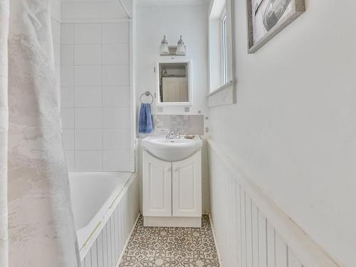 Bathroom - 146 Rue Denison O., Granby, QC - Indoor Photo Showing Bathroom