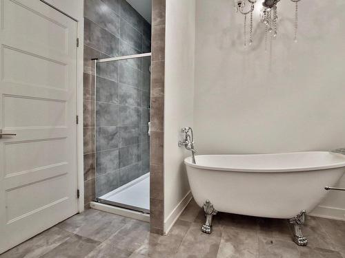 Ensuite bathroom - 1325 Rue Des Tilleuls, Saint-Bruno-De-Montarville, QC 