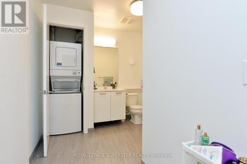 #204 -467 Charlton Ave E, Hamilton, ON - Indoor Photo Showing Laundry Room