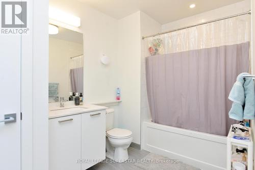 #204 -467 Charlton Ave E, Hamilton, ON - Indoor Photo Showing Bathroom