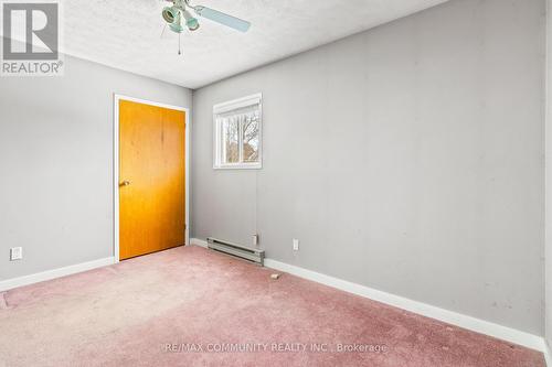 136 Victoria St, Chatsworth, ON - Indoor Photo Showing Other Room