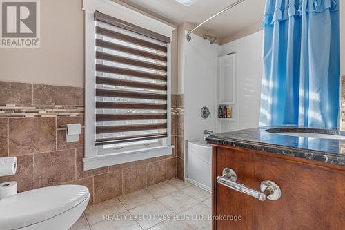 5383 Huron St S, Niagara Falls, ON - Indoor Photo Showing Bathroom