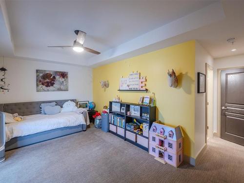 102-250 Waterford Street, Penticton, BC - Indoor Photo Showing Bedroom
