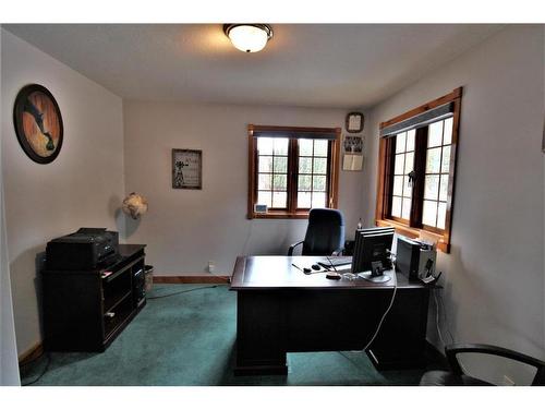 1070 Hayes Creek Place, Princeton, BC - Indoor Photo Showing Office