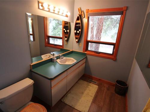 1070 Hayes Creek Place, Princeton, BC - Indoor Photo Showing Bathroom