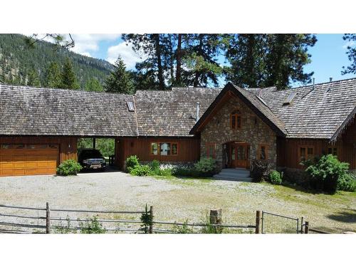 1070 Hayes Creek Place, Princeton, BC - Outdoor