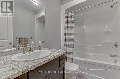 156 Glendale Drive E, Tillsonburg, ON - Indoor Photo Showing Bathroom