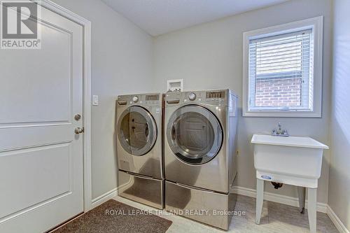 156 Glendale Drive E, Tillsonburg, ON - Indoor Photo Showing Laundry Room