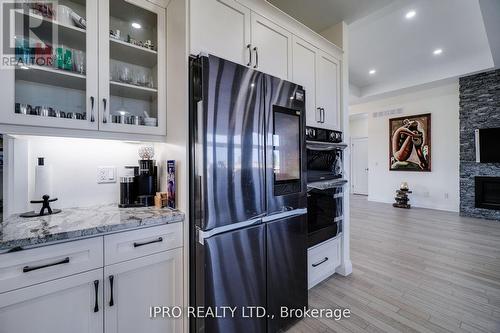 12 Hudson Drive, Brant, ON - Indoor Photo Showing Kitchen With Upgraded Kitchen