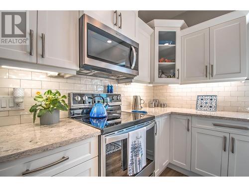 3983 Mckechnie Drive, Armstrong, BC - Indoor Photo Showing Kitchen With Upgraded Kitchen