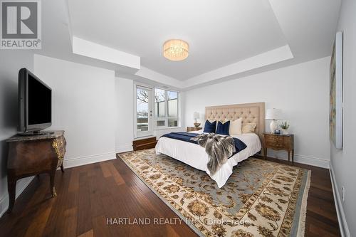 #603 -3500 Lakeshore Rd W, Oakville, ON - Indoor Photo Showing Bedroom