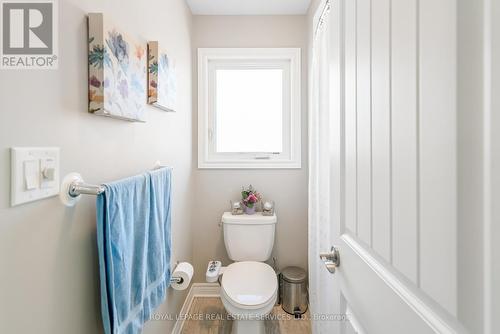 4760 Victor Dr, Niagara Falls, ON - Indoor Photo Showing Bathroom