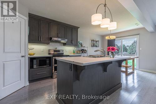 166 Tarry Pkwy, Aylmer, ON - Indoor Photo Showing Kitchen