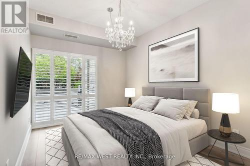 102 - 8201 Islington Avenue W, Vaughan, ON - Indoor Photo Showing Bedroom