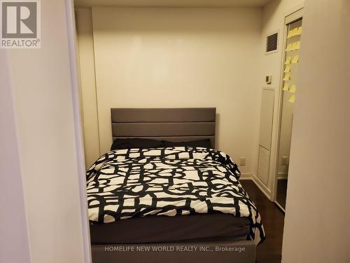 #4910 -14 York St, Toronto, ON - Indoor Photo Showing Bedroom