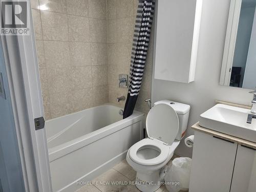 4910 - 14 York Street, Toronto, ON - Indoor Photo Showing Bathroom