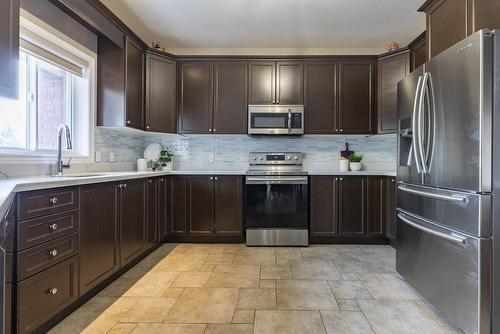 72 Sundance Crescent, Hamilton, ON - Indoor Photo Showing Kitchen With Upgraded Kitchen