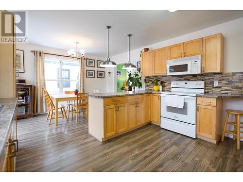 1432 Hemlock Street, Prince George, BC - Indoor Photo Showing Kitchen