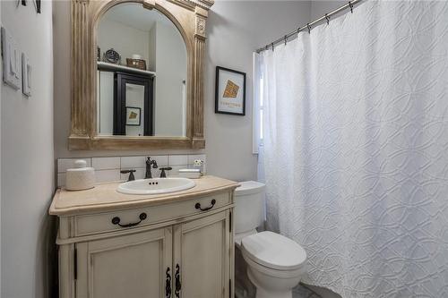 62 Liberty Street, Hamilton, ON - Indoor Photo Showing Bathroom