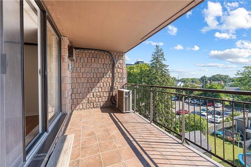 28 Robinson Street N|Unit #403, Grimsby, ON - Outdoor With Exterior