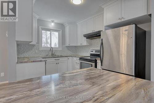 110 Union St, Greater Napanee, ON - Indoor Photo Showing Kitchen With Upgraded Kitchen