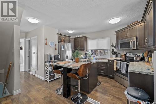 575 20Th Street E, Prince Albert, SK - Indoor Photo Showing Kitchen With Stainless Steel Kitchen