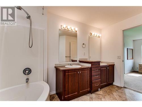 31 Violet Road, Grindrod, BC - Indoor Photo Showing Bathroom
