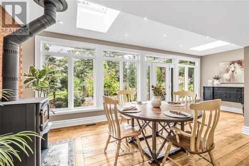 1399 Safari Rd, Hamilton, ON - Indoor Photo Showing Dining Room