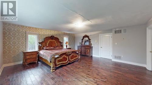 716 Woodland Acres Cres, Vaughan, ON - Indoor Photo Showing Bedroom