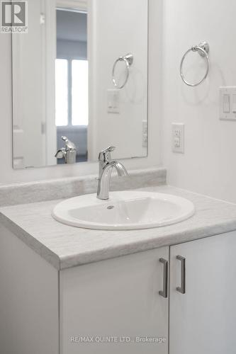 84 George Wright Boulevard, Prince Edward County, ON - Indoor Photo Showing Bathroom