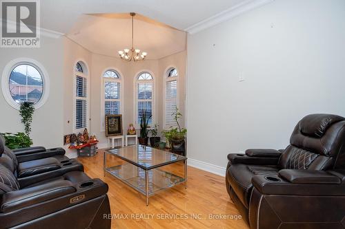 23 Brentcliff Drive, Brampton, ON - Indoor Photo Showing Living Room