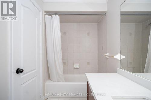 23 Brentcliff Drive, Brampton, ON - Indoor Photo Showing Bathroom