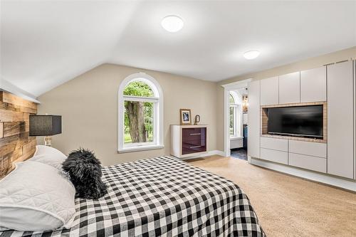 1399 Safari Road, Flamborough, ON - Indoor Photo Showing Bedroom