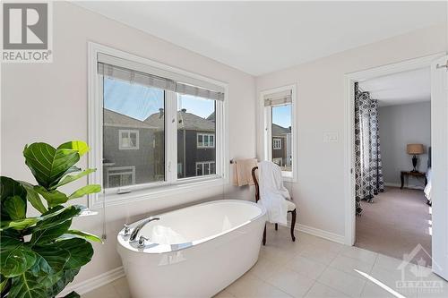 543 Arum Terrace, Ottawa, ON - Indoor Photo Showing Bathroom